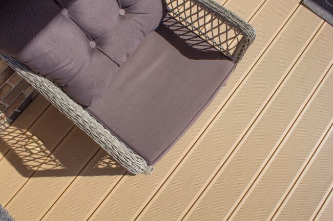 Series Groove V04 Cedar